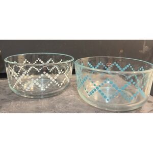 Set Of 2 Pyrex 1 Qt Bowl Aqua Blue White Diamond Dots Pattern Retro Kitchen 7201